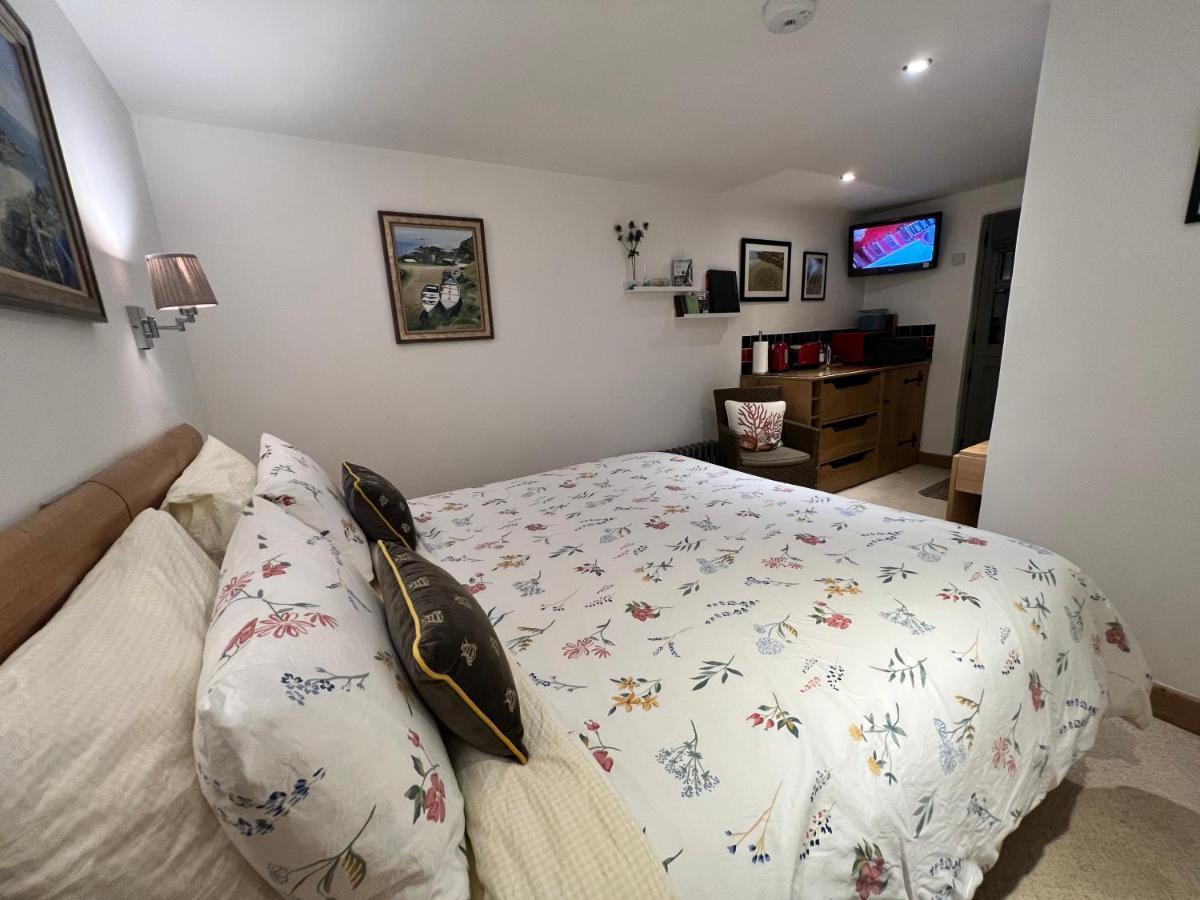 Lands End Hostel And B&B セネン エクステリア 写真