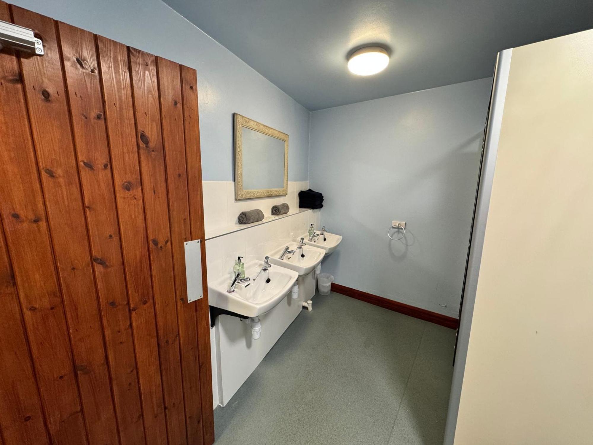 Lands End Hostel And B&B セネン エクステリア 写真