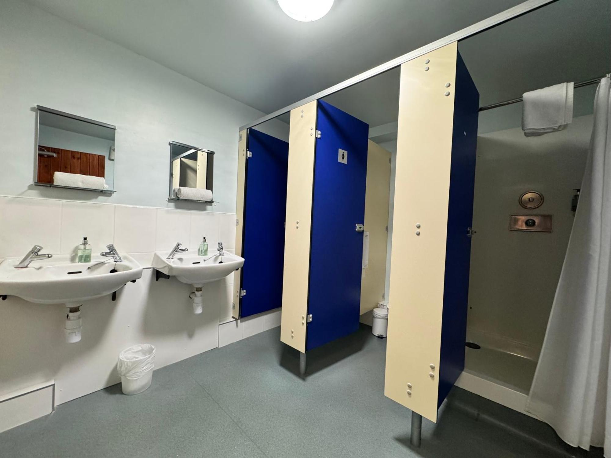 Lands End Hostel And B&B セネン エクステリア 写真