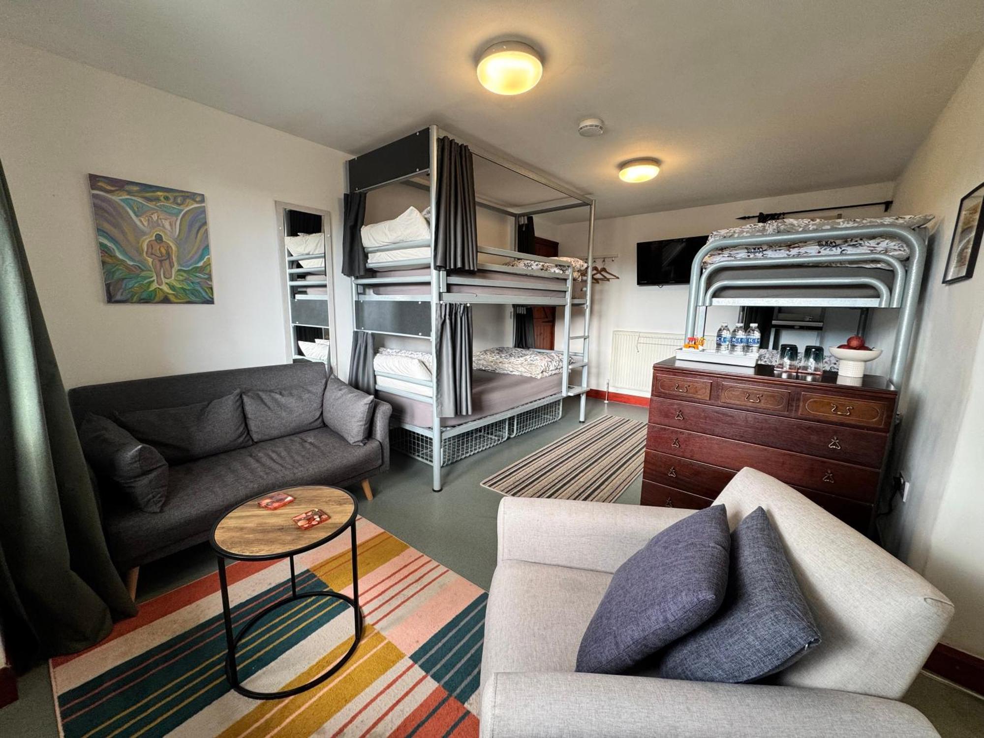 Lands End Hostel And B&B セネン エクステリア 写真